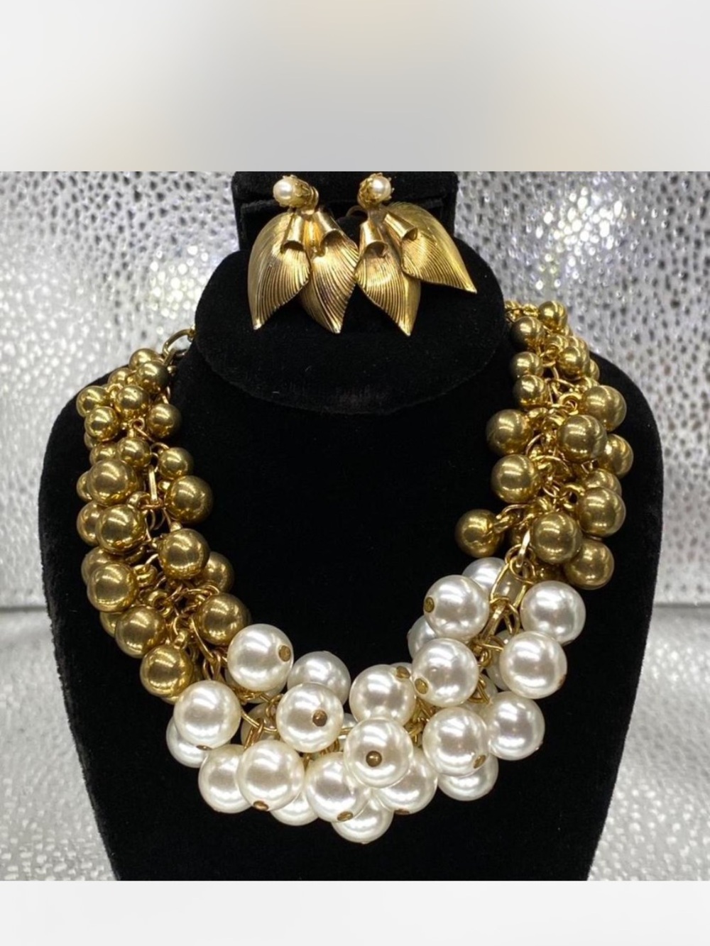 *** Statement *^* Gold-Tone Pearl Cluster Necklace /Earrings  ***